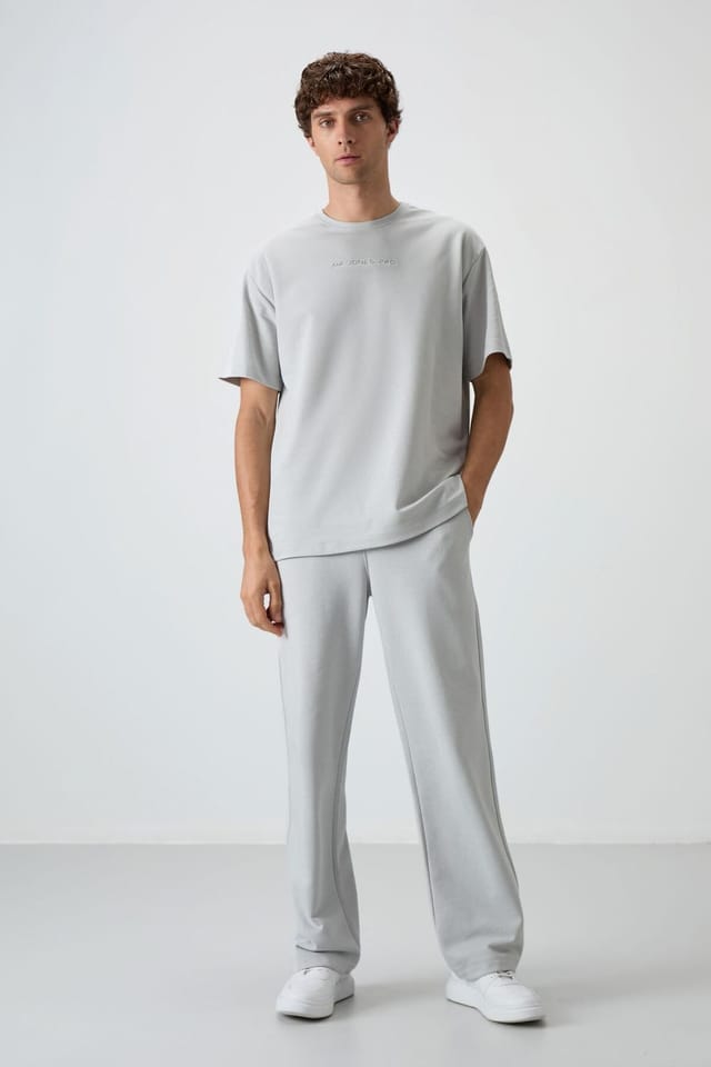 Tommy Life Tommy Life Men's Oversized Printed Crew Neck T-Shirt in Light Grey - 2