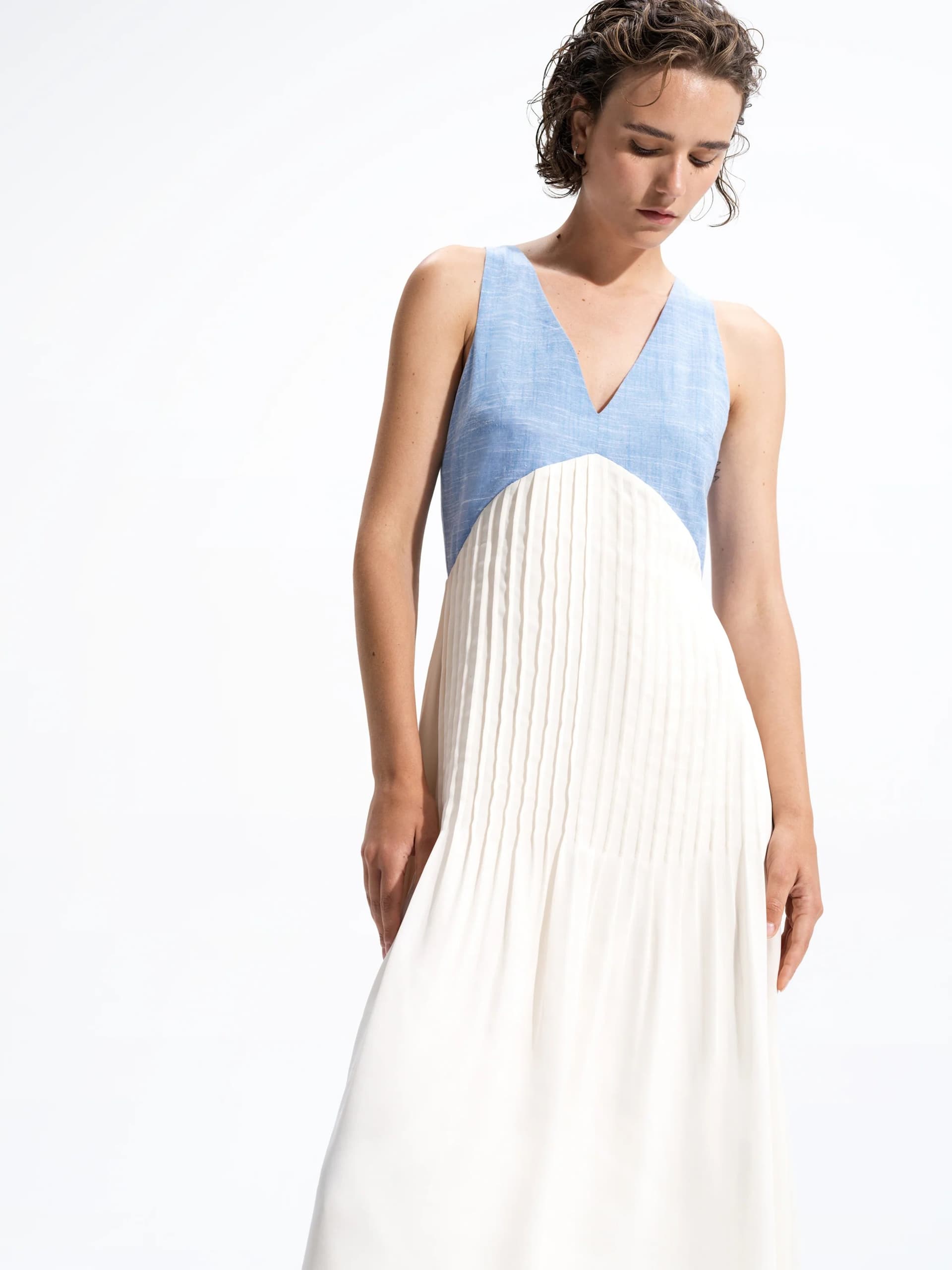 French Connection Colby Chambray Pleat Mix Dress Mid Wash Blue/Porcelain Cream