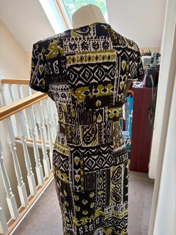 M&Co Old M&Co y2k vintage short sleeve v neck paisley aztec brown green and white midi dress size 12