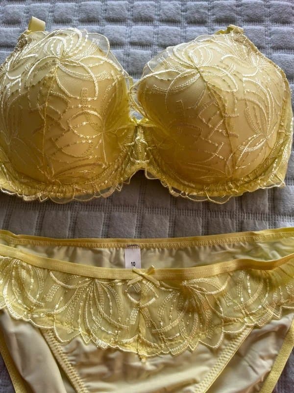 George George bra 34dd sets x 2