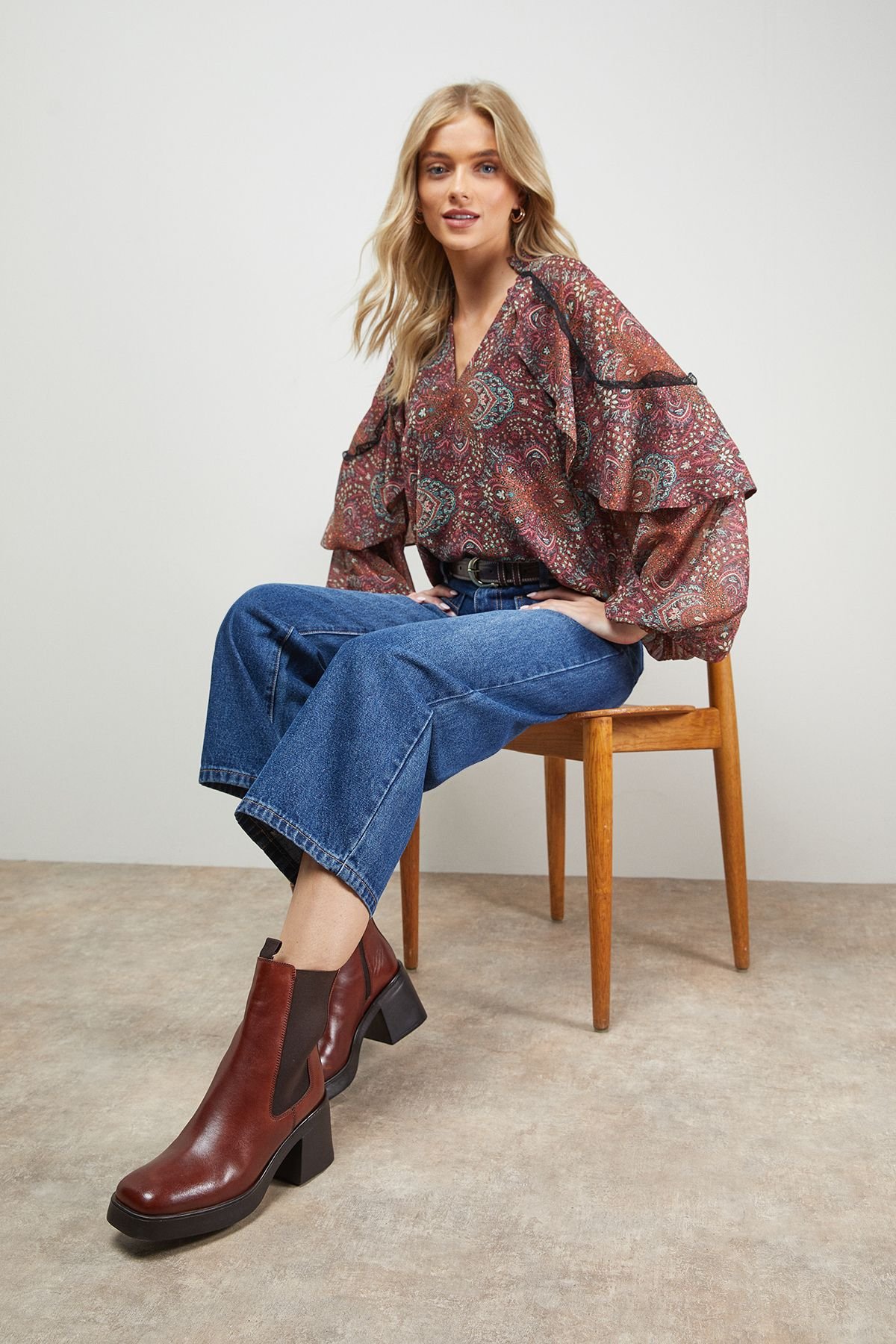 Oasis Oasis Women's Barbara Real Leather Chunky High Heeled Chelsea Boots in Tan - 2