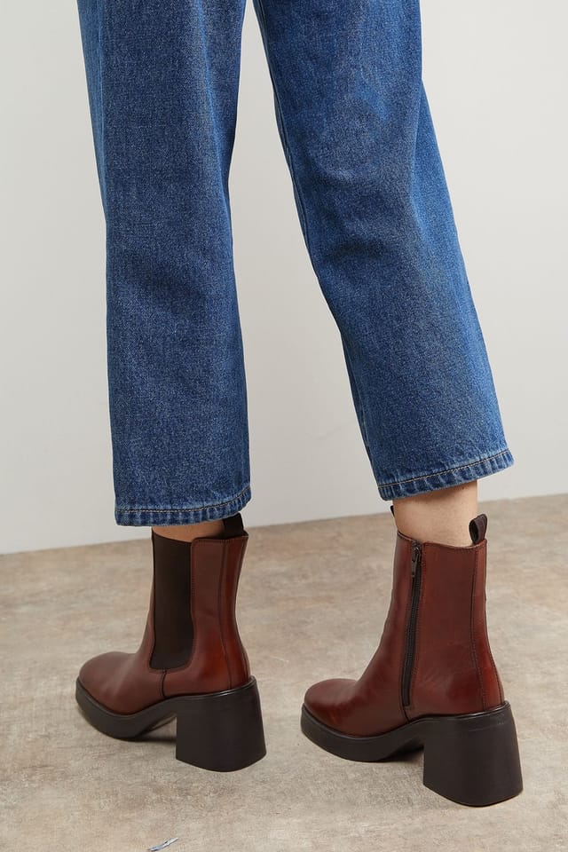 Oasis Oasis Women's Barbara Real Leather Chunky High Heeled Chelsea Boots in Tan - 3