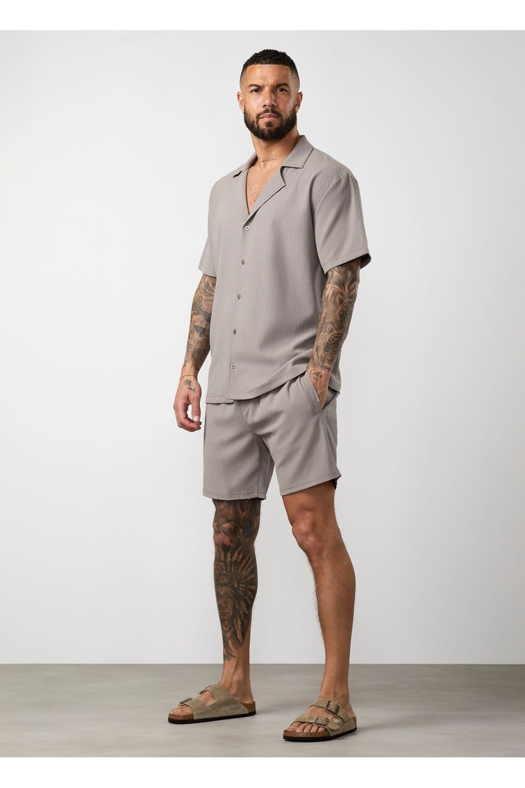 Gym King GYM KING Men's Signature Texture Shirt Stone in Taupe - 4