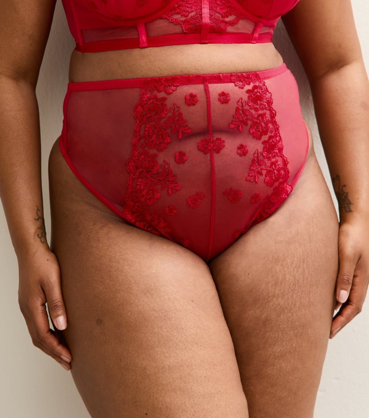 New Look Women's Plus Size Red Floral Embroidered Lace High Waist Thong Curves New Look