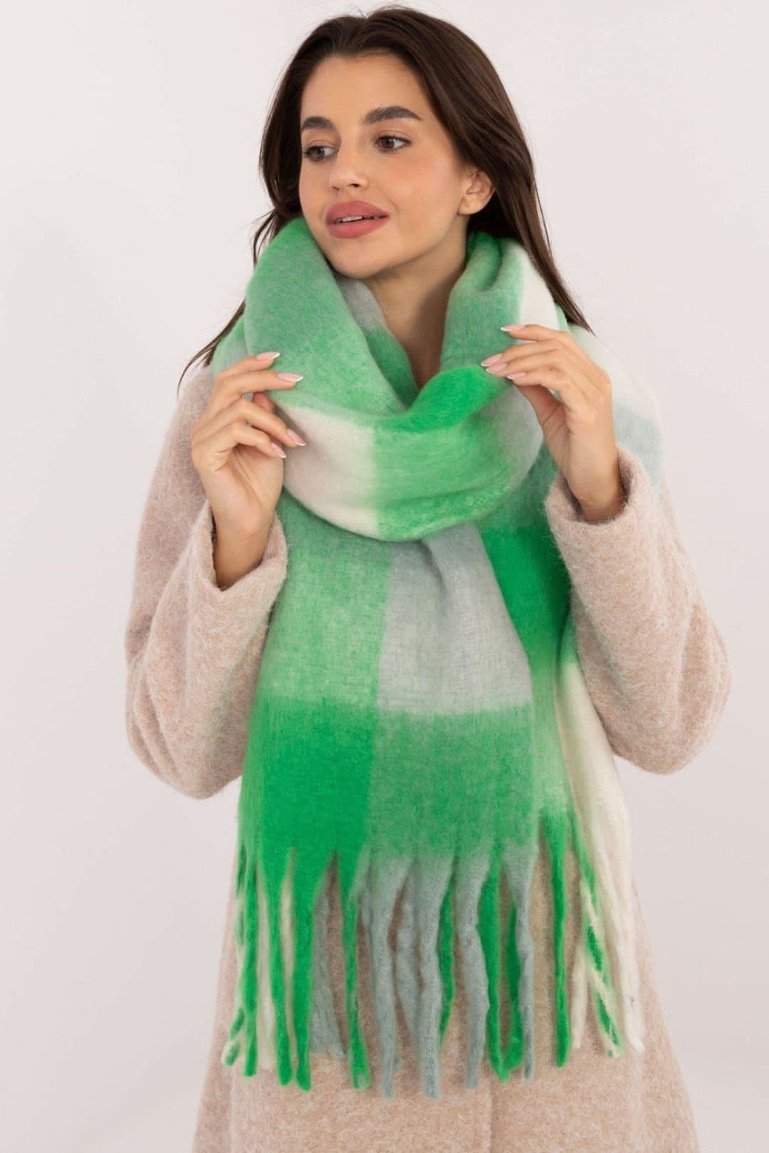Love Lace Love Lace Women's Elegant Classic Check Polyester Scarf Long with Tassels in Green