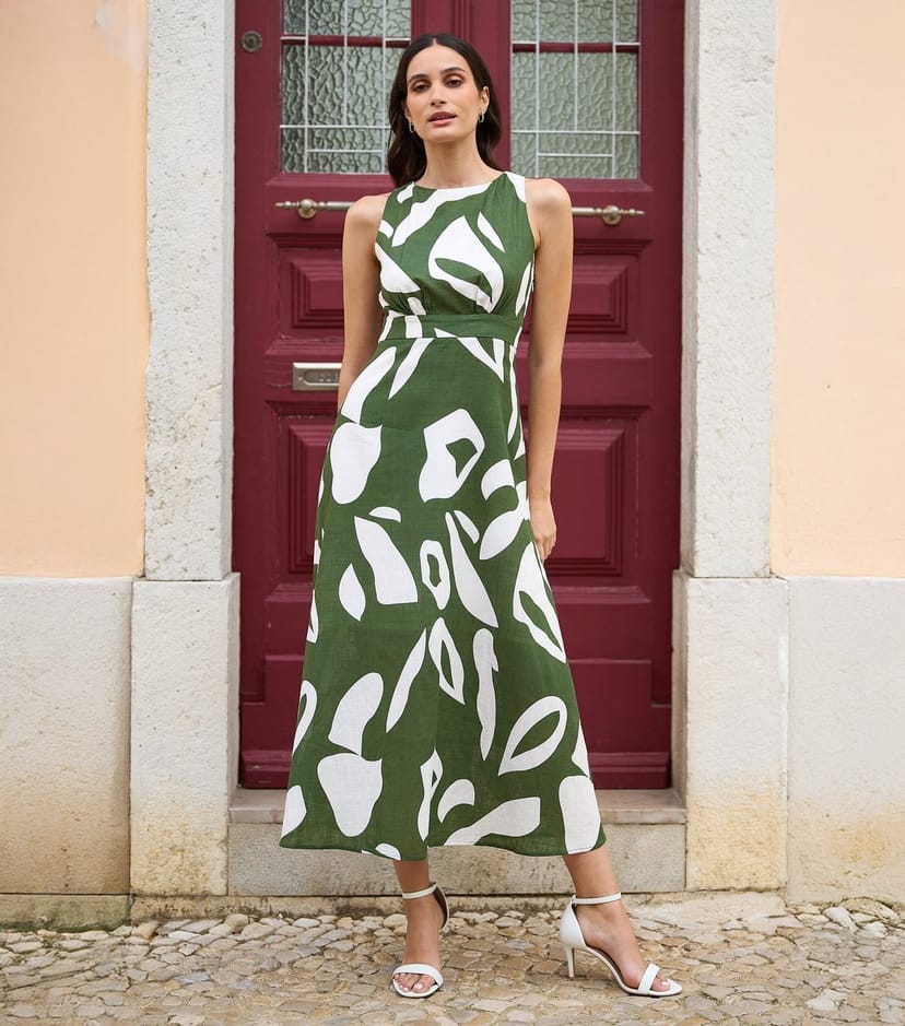 Yumi Women's Green Abstract Print Maxi Dress Yumi New Look - 1