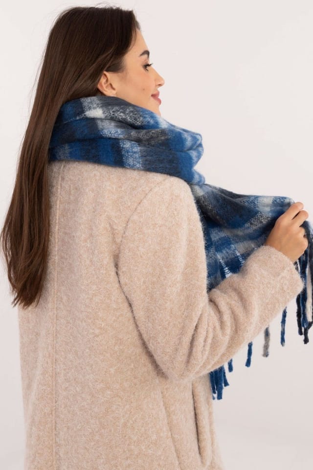 Love Lace Love Lace Women's Elegant Check Pattern Polyester Scarf with Tassels Warm in Blue - 3