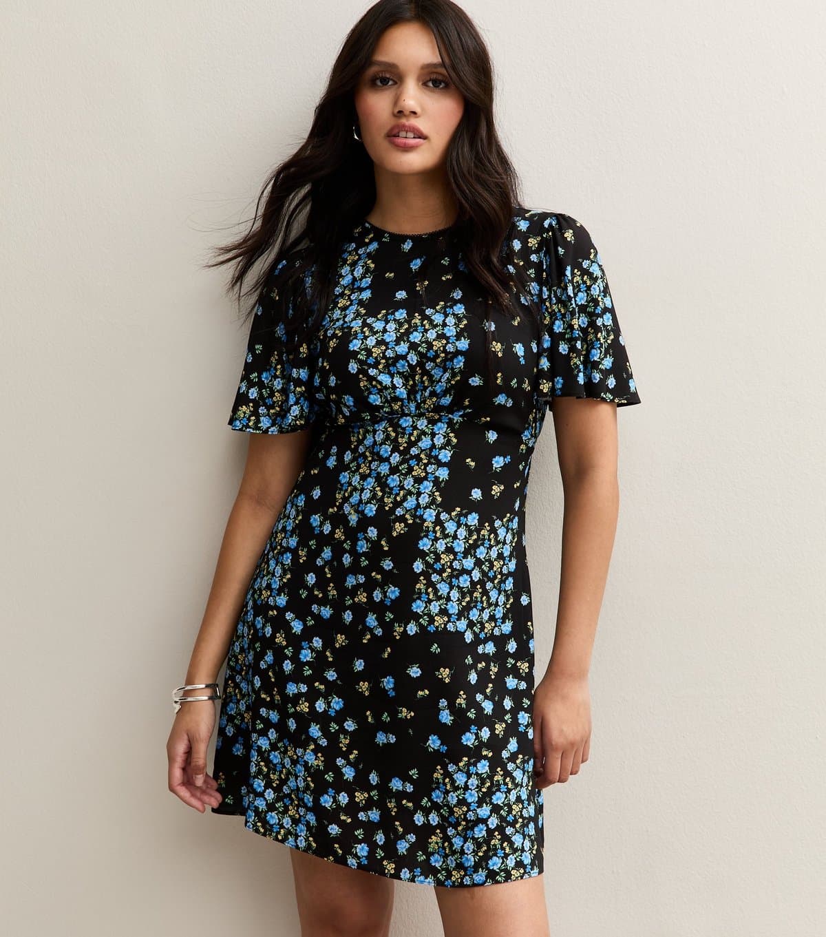 New Look Women's Black Rose Print Flutter Sleeve Mini Dress New Look