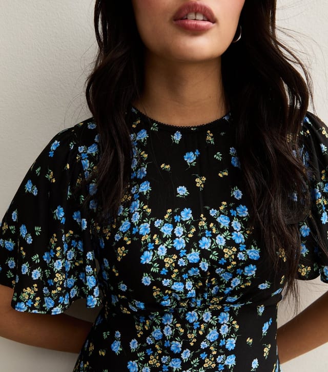 New Look Women's Black Rose Print Flutter Sleeve Mini Dress New Look - 2