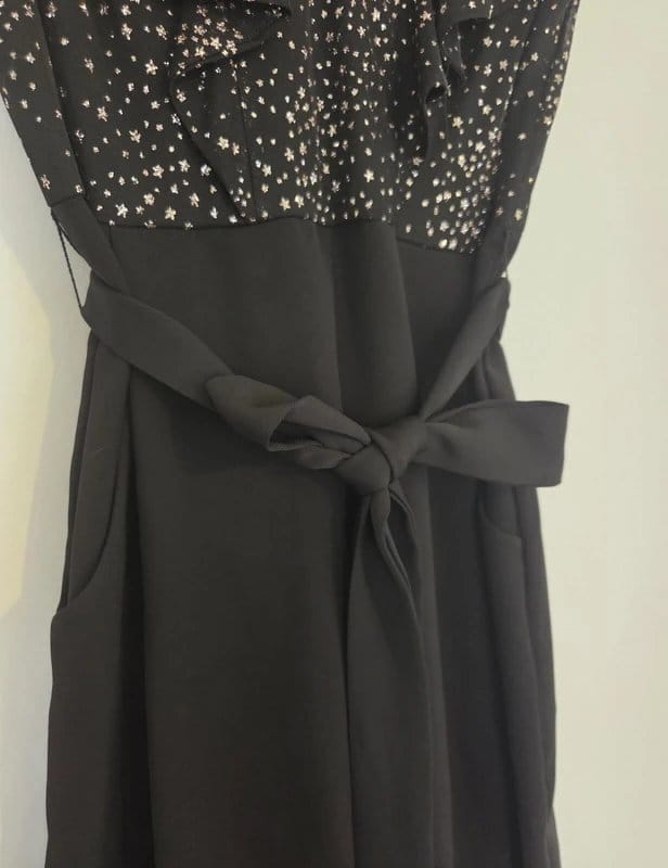 Phase Eight Ladies size 8 Phase Eight Black Wide Leg sleeveless ruffle jumpsuit Pockets - 1