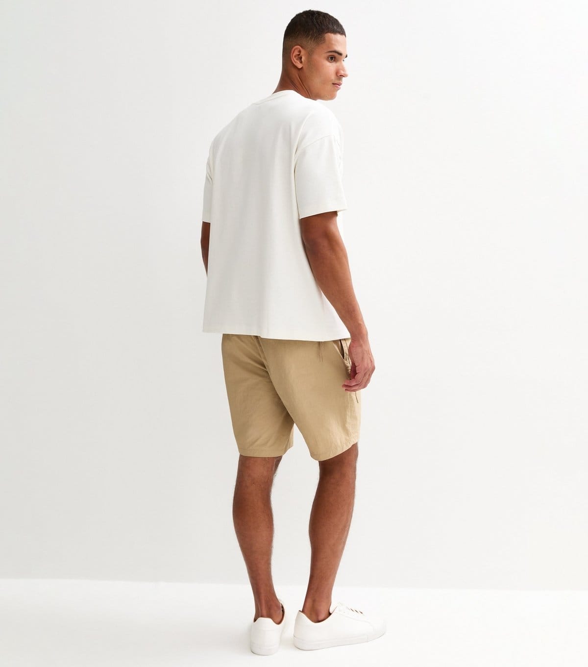 New Look Men's Light Brown Tech Cargo Zip Pocket Shorts New Look - 4