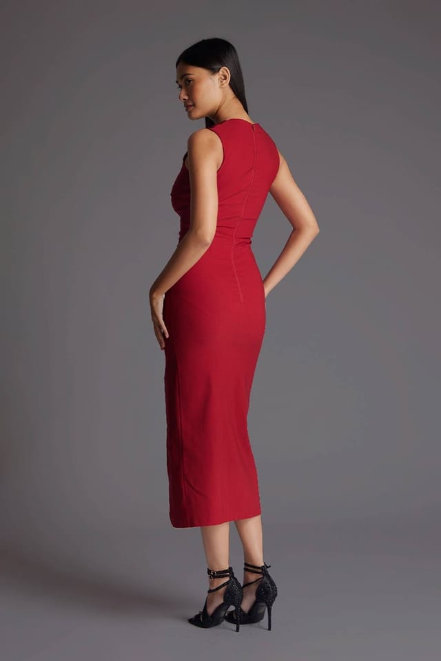 Vesper Vesper Women's Asymmetric Neckline Midaxi Dress in Wine - 3