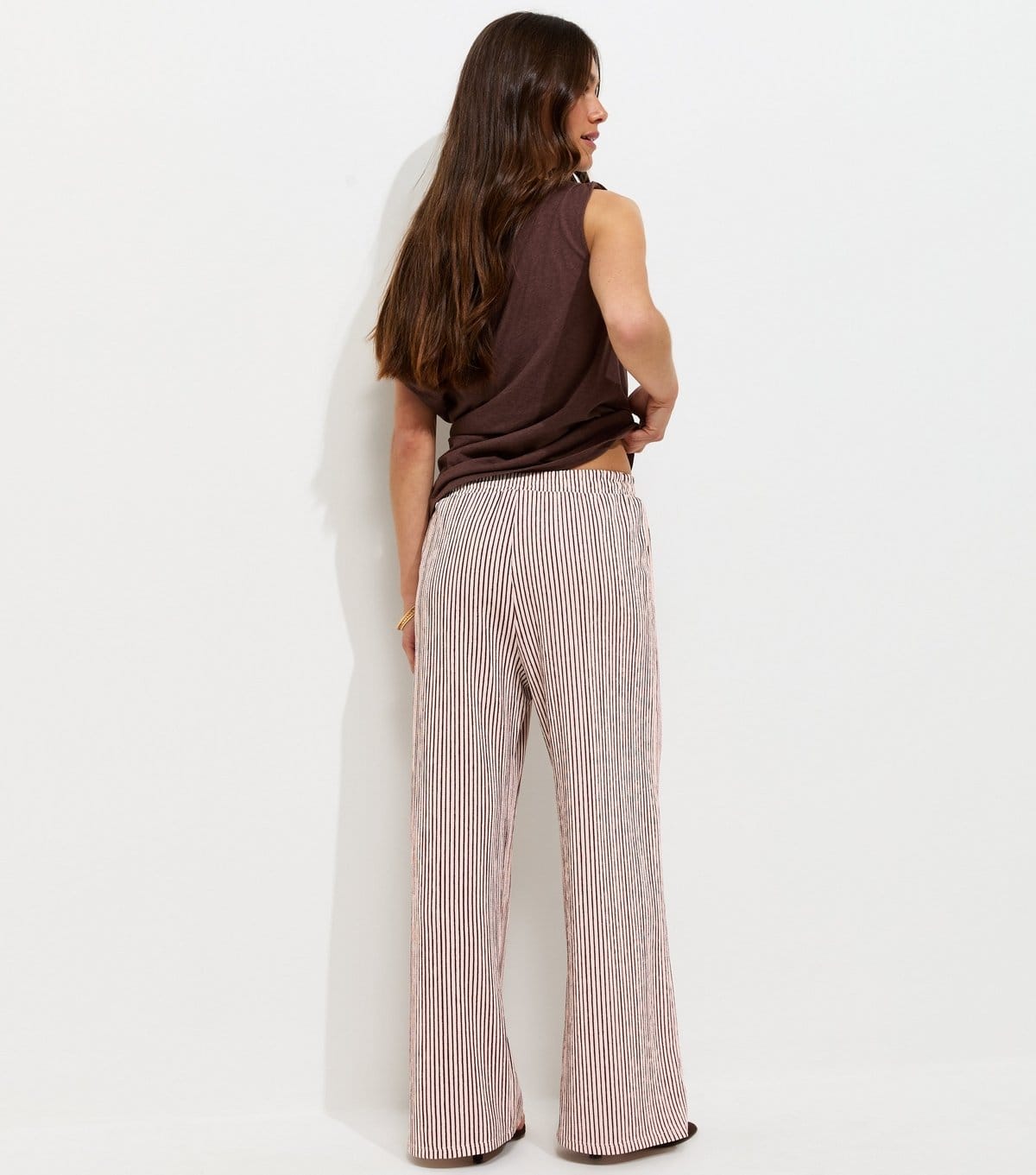 New Look Women's Petite Red Crinkle Texture Striped Wide Leg Trousers New Look - 4