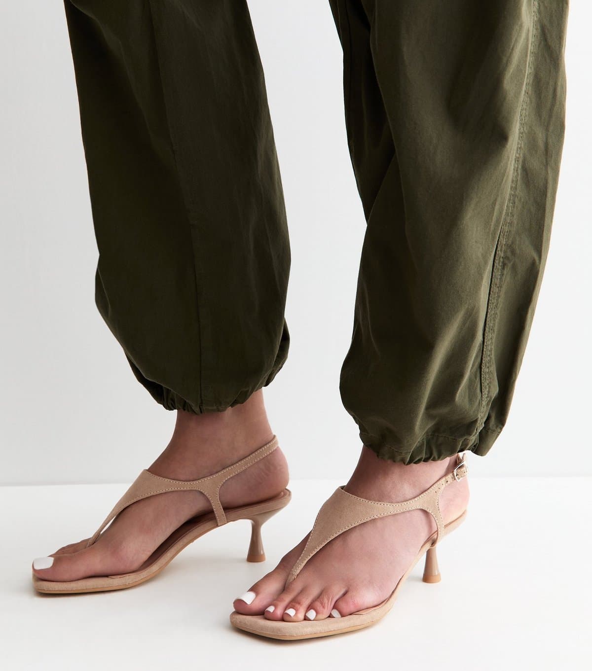 New Look Women's Light Brown Faux Suede Toe Post Kitten Heel Sandals Vegan New Look