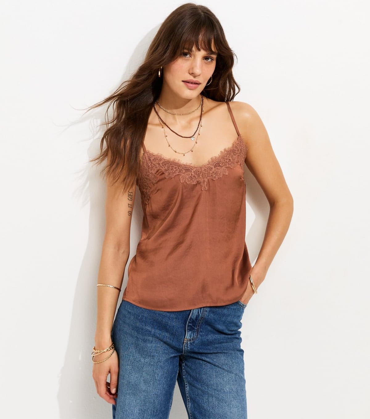 New Look Women's Tall Brown Willow Lace V-Neck Cami Top New Look