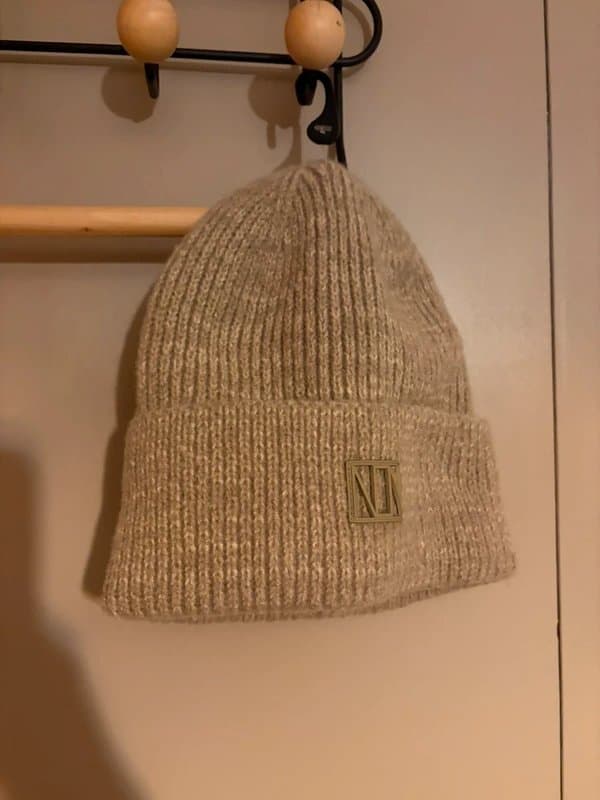 New Look Bnwt new look women’s cream knit beanie one size