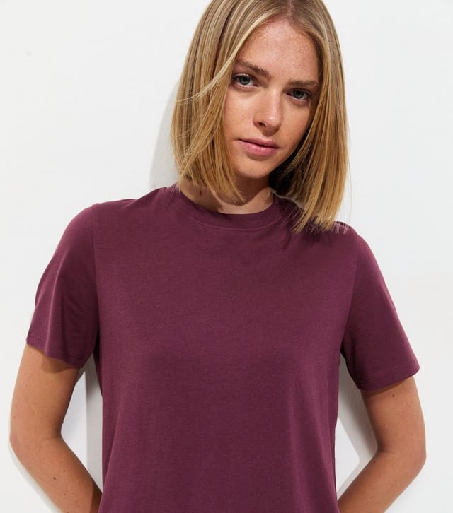 New Look Women's Dark Burgundy Cotton T-Shirt New Look - 2