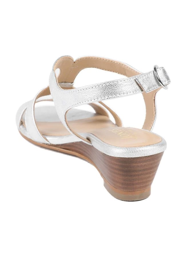 Jones Bootmaker Jones Bootmaker Women's Gravina Leather Slingback Sandals in Metallic Silver - 3