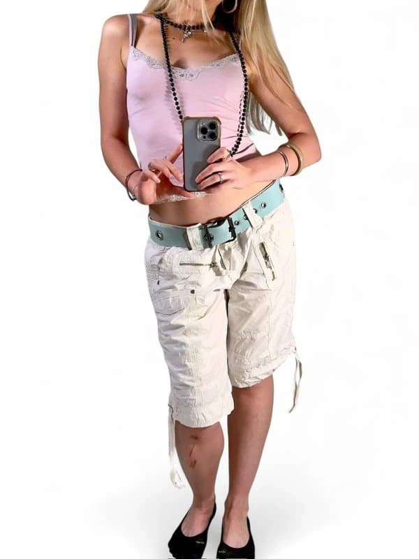Vintage Dressing 90s 00s vintage low rise white cargo long knee length shorts jorts capris cropped trousers.
