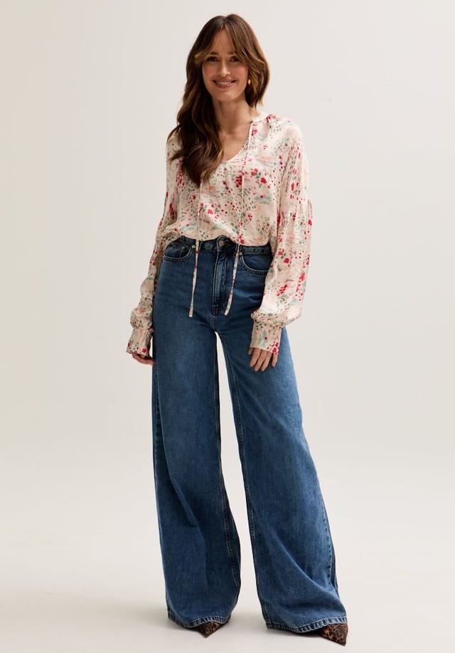 Lily and Lionel Lily and Lionel Women's Rosetti Billowy Sleeves Wishing Well Print Blouse In Multi - 2