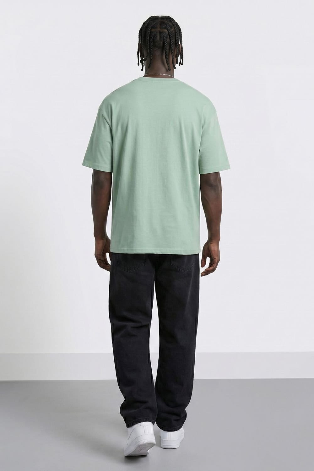 LONDON ATTITUDE LONDON ATTITUDE Men's Essential Globe Logo Premium Cotton T-Shirt in Pale Green - 4