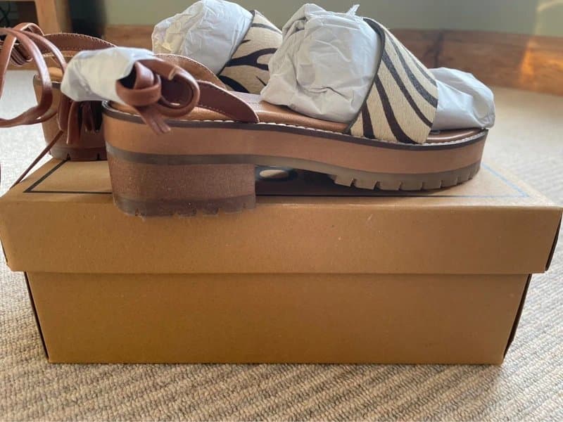 ASOS Toe loop leather sandals new size 5