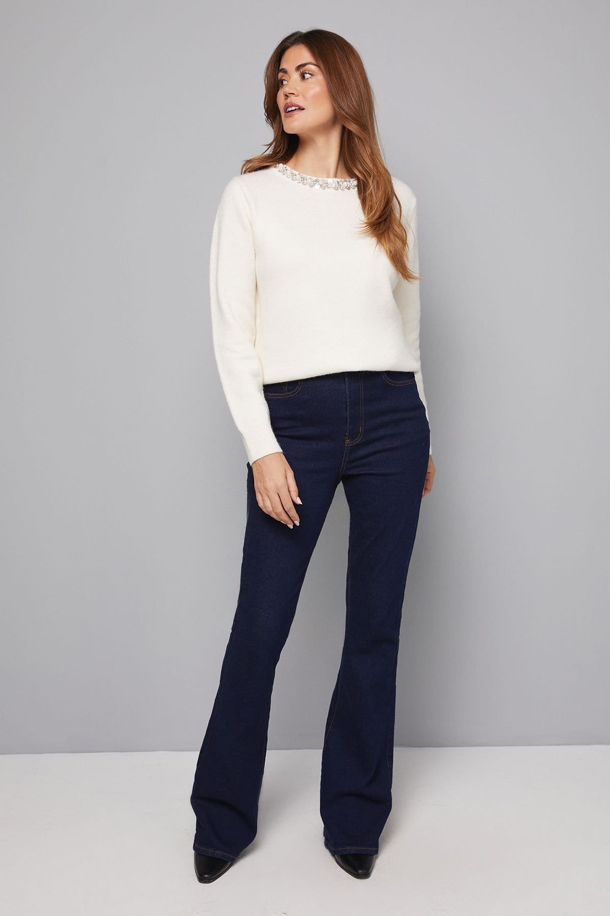 Wallis Wallis Women's Embellished Neck Trim Jumper in Ivory - 4