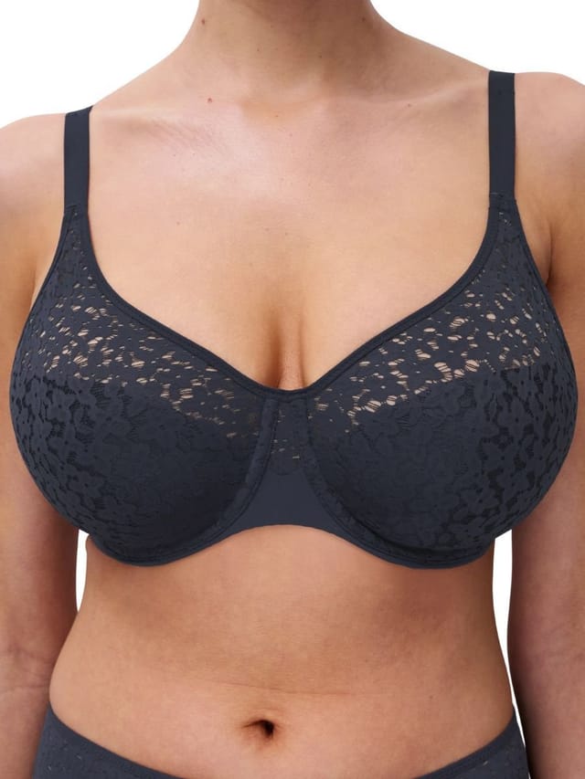 Chantelle Chantelle Women's Easy Feel Norah Covering Moulded Bra in Blue - 3