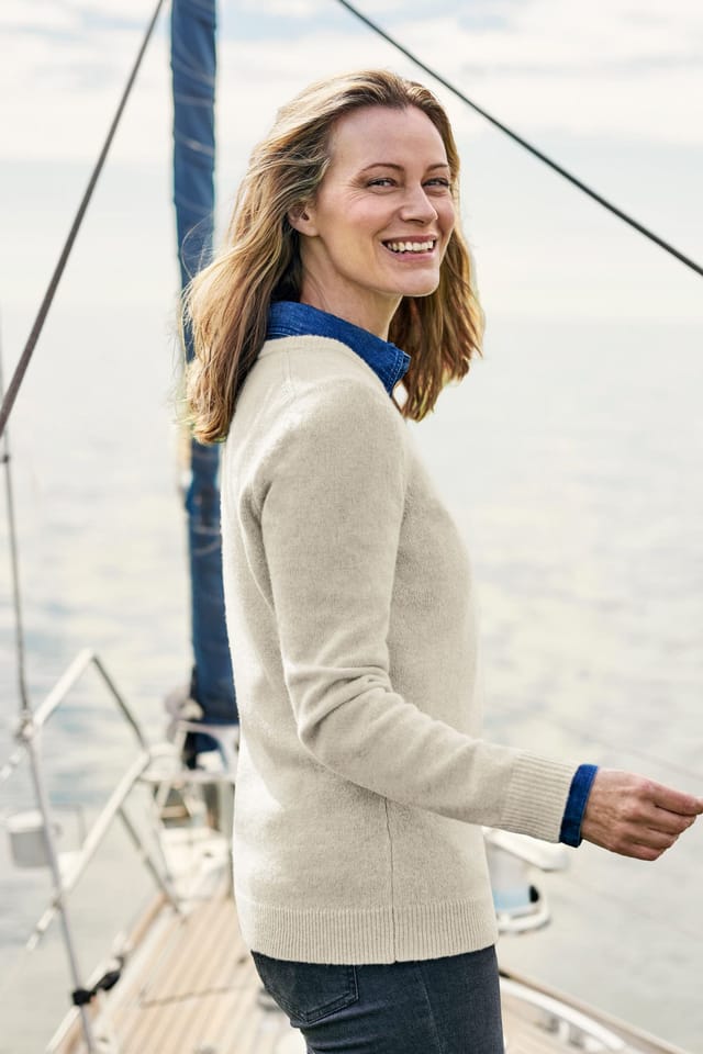 WoolOvers WoolOvers Women's 100% Wool Classic V Neck Jumper in Cream - 2