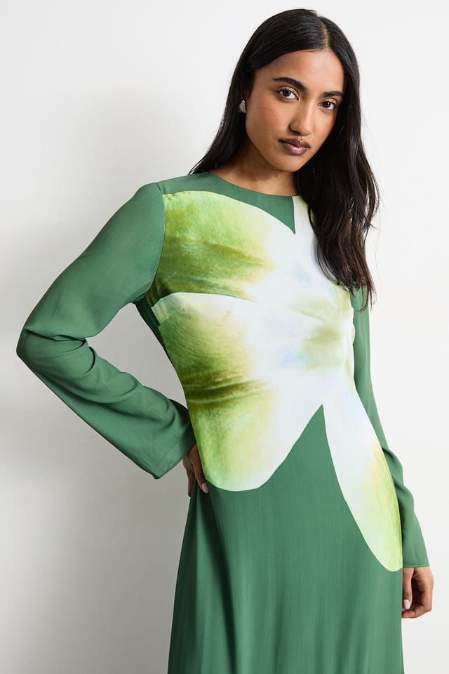 Warehouse Warehouse Women's Chiffon Placement Print Midaxi Dress in Dark Green - 2