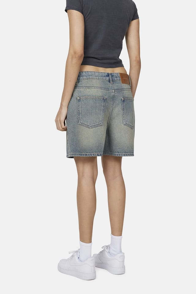 Good For Nothing Good For Nothing Women's Vintage Denim Shorts in Blue - 2