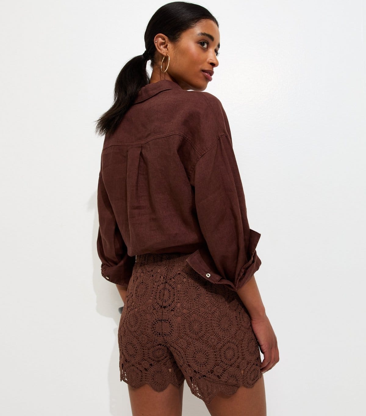 New Look Women's Dark Brown Crochet Knit Shorts New Look - 4