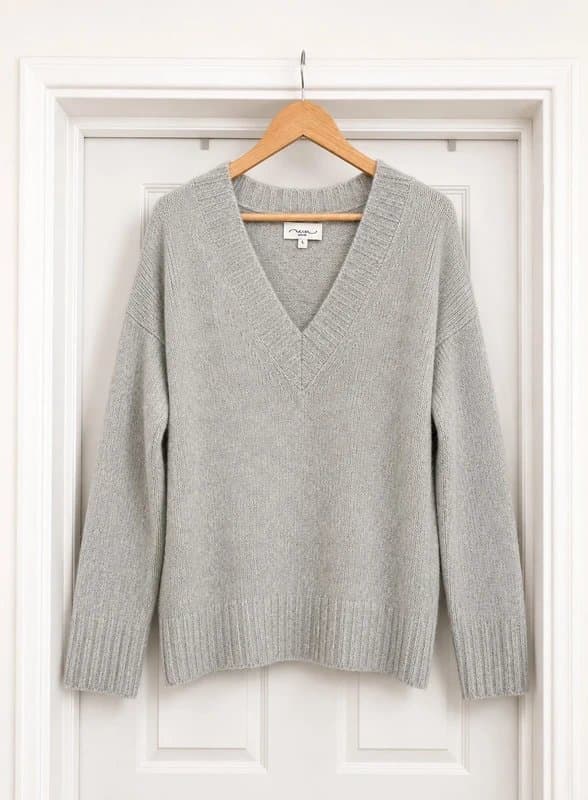 New Look Lovely Women's Grey Vintage New Look V Neck Mohair Blend Knitted Sweater Jumper Top size 16