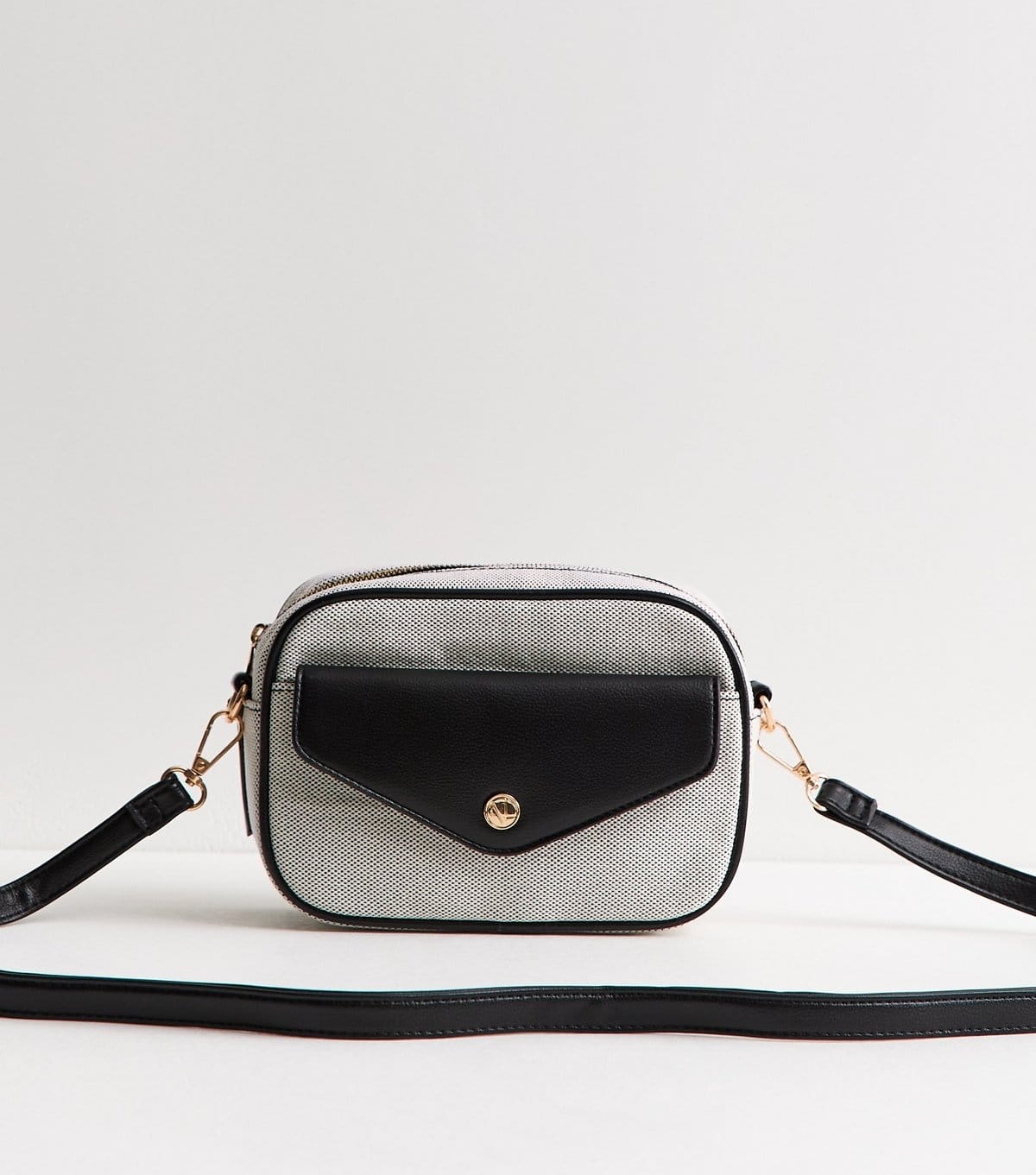 New Look Black Canvas Front Pocket Crossbody Bag New Look - 1