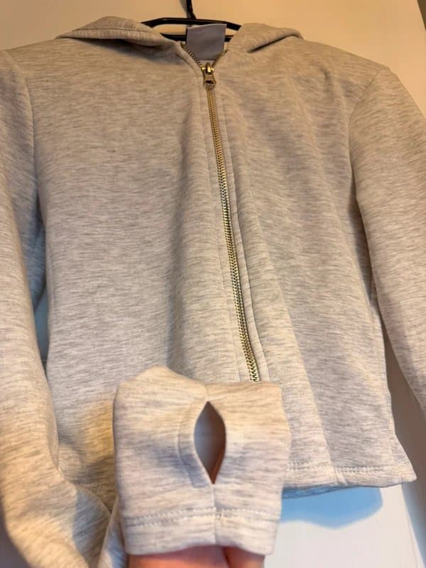 Bershka Bershka - Cropped skin tight zip up Size M