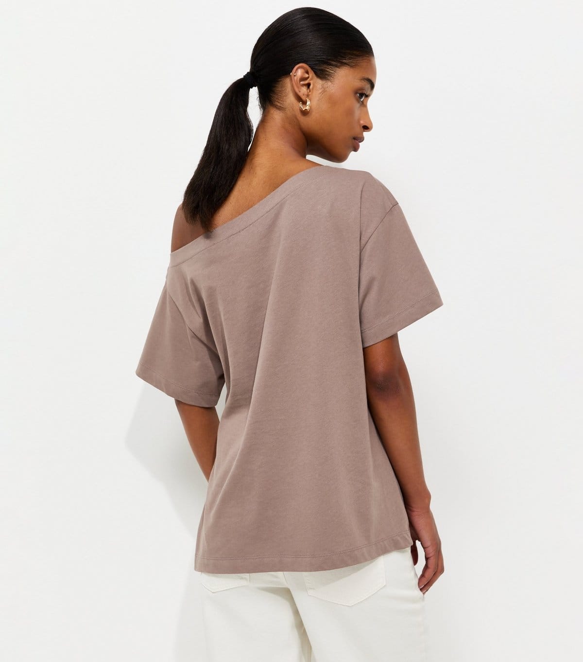 New Look Women's Brown Cotton Off The Shoulder T-Shirt New Look - 4