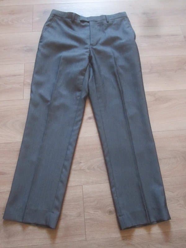 GreenWoods Greenwoods size 32 tailored dark Grey trousers Great condition