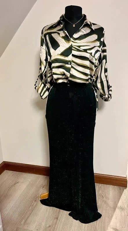 JS Millenium JS Millenium Khaki Green Zebra Animal Print Silk Shirt Size Small 8-10 New With Tags