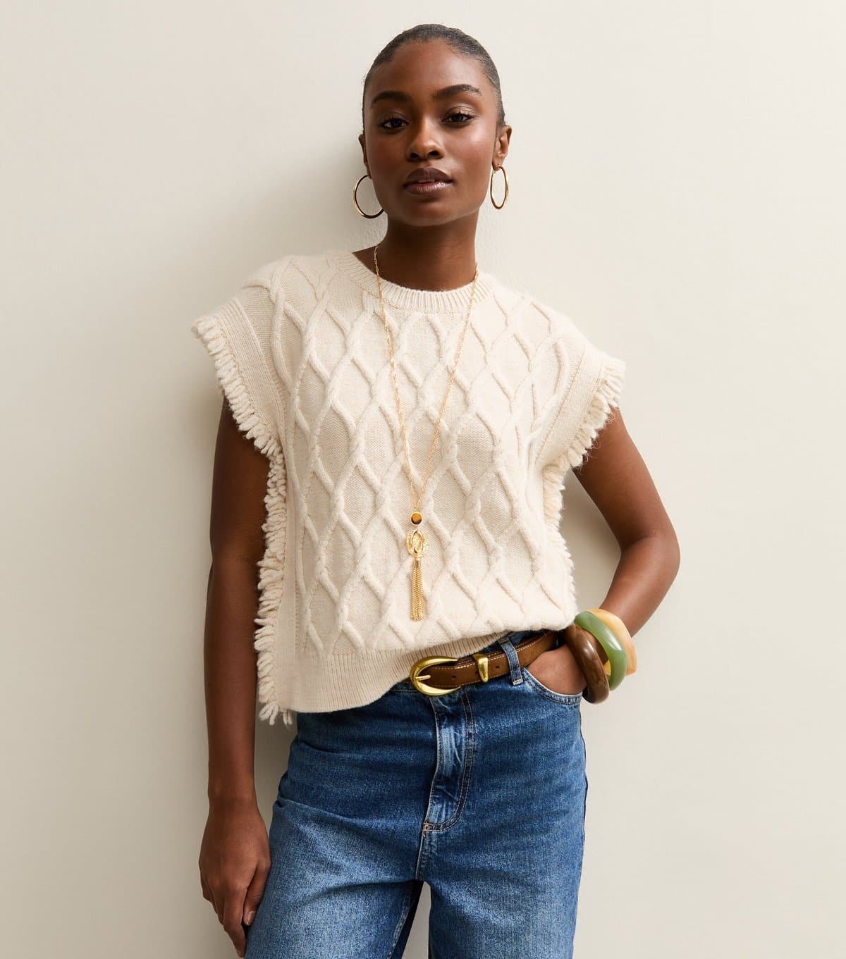 New Look Women's Cream Cable Knit Sleeveless Jumper New Look