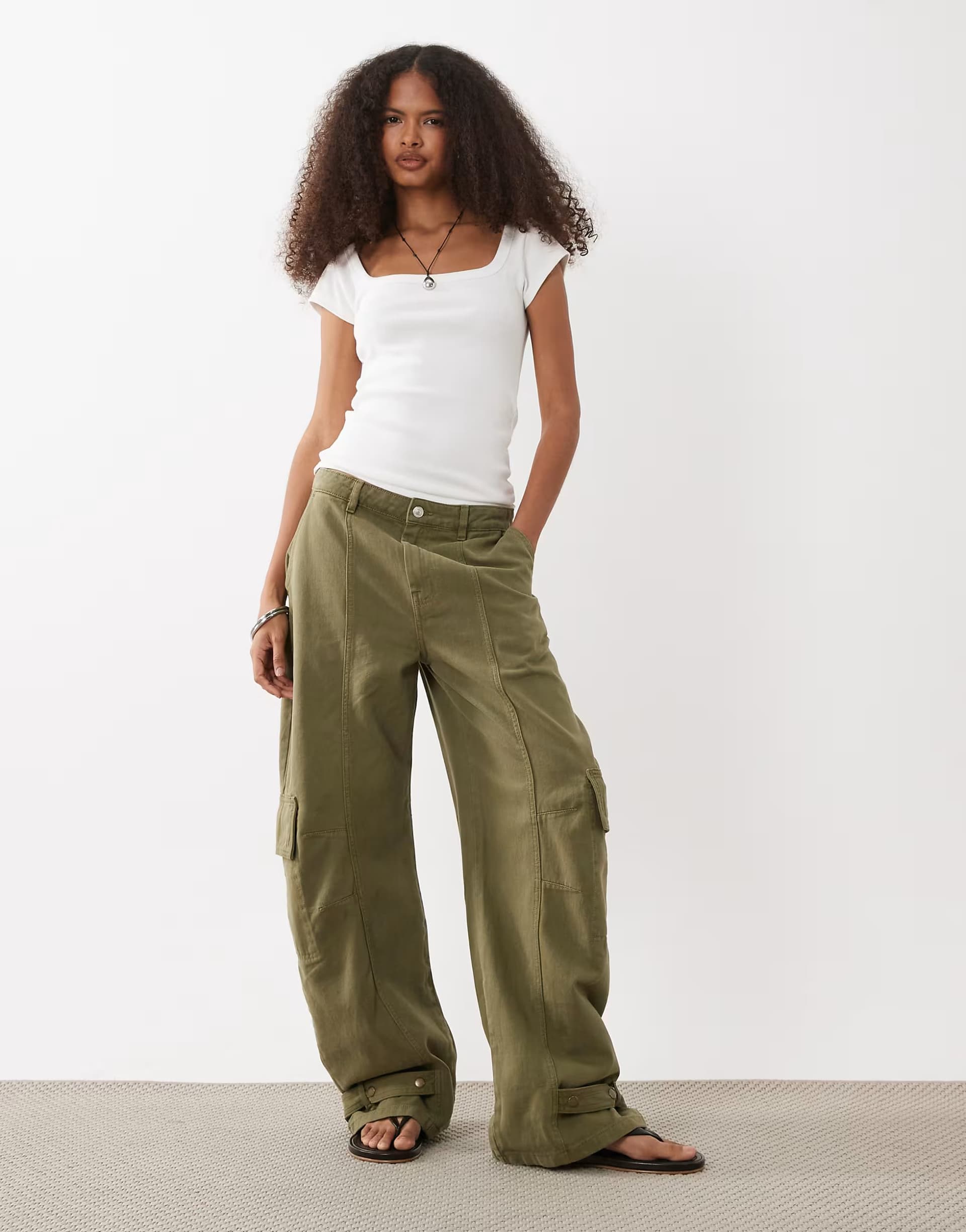 ASOS ASOS DESIGN cargo jeans in khaki