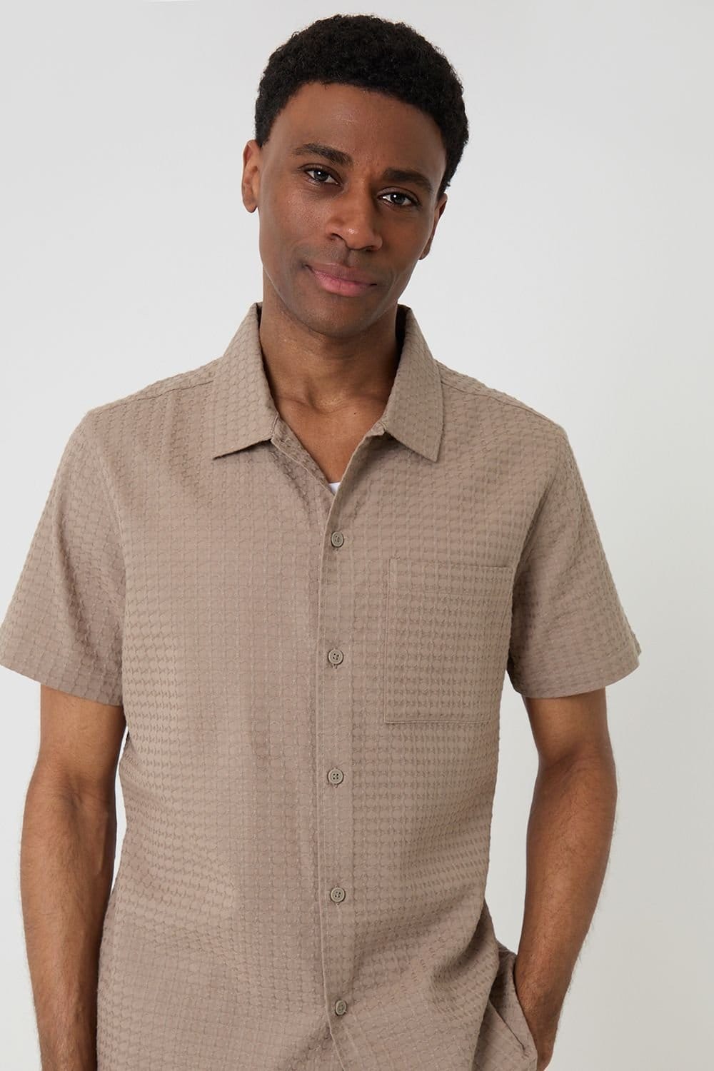 Threadbare Threadbare Men's Textured Cotton Short Sleeve Shirt in Taupe - 4