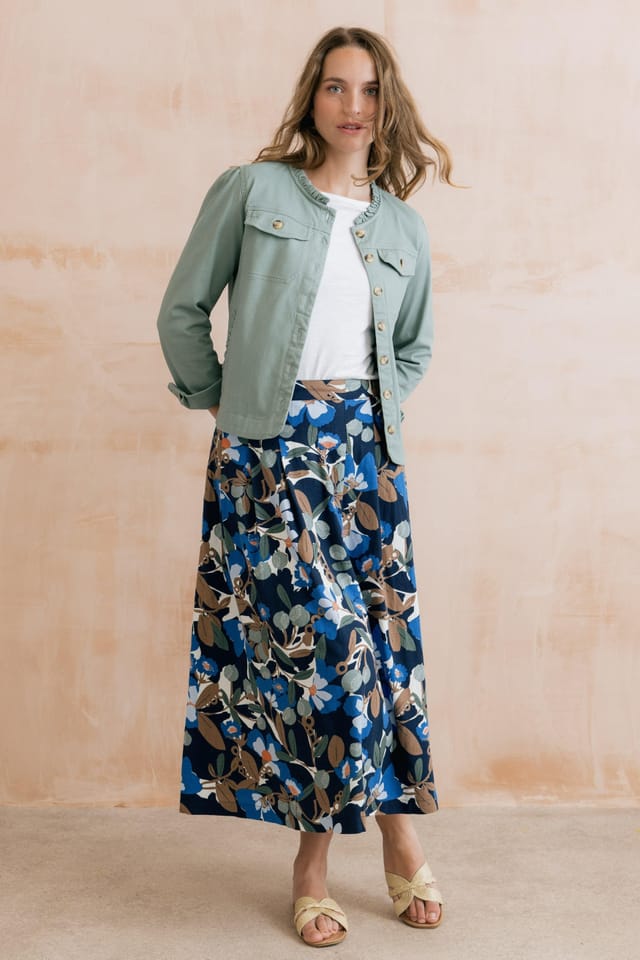 Lily & Me Lily & Me Women's St Ives Linen Blend Print Midi Skirt in Navy - 3