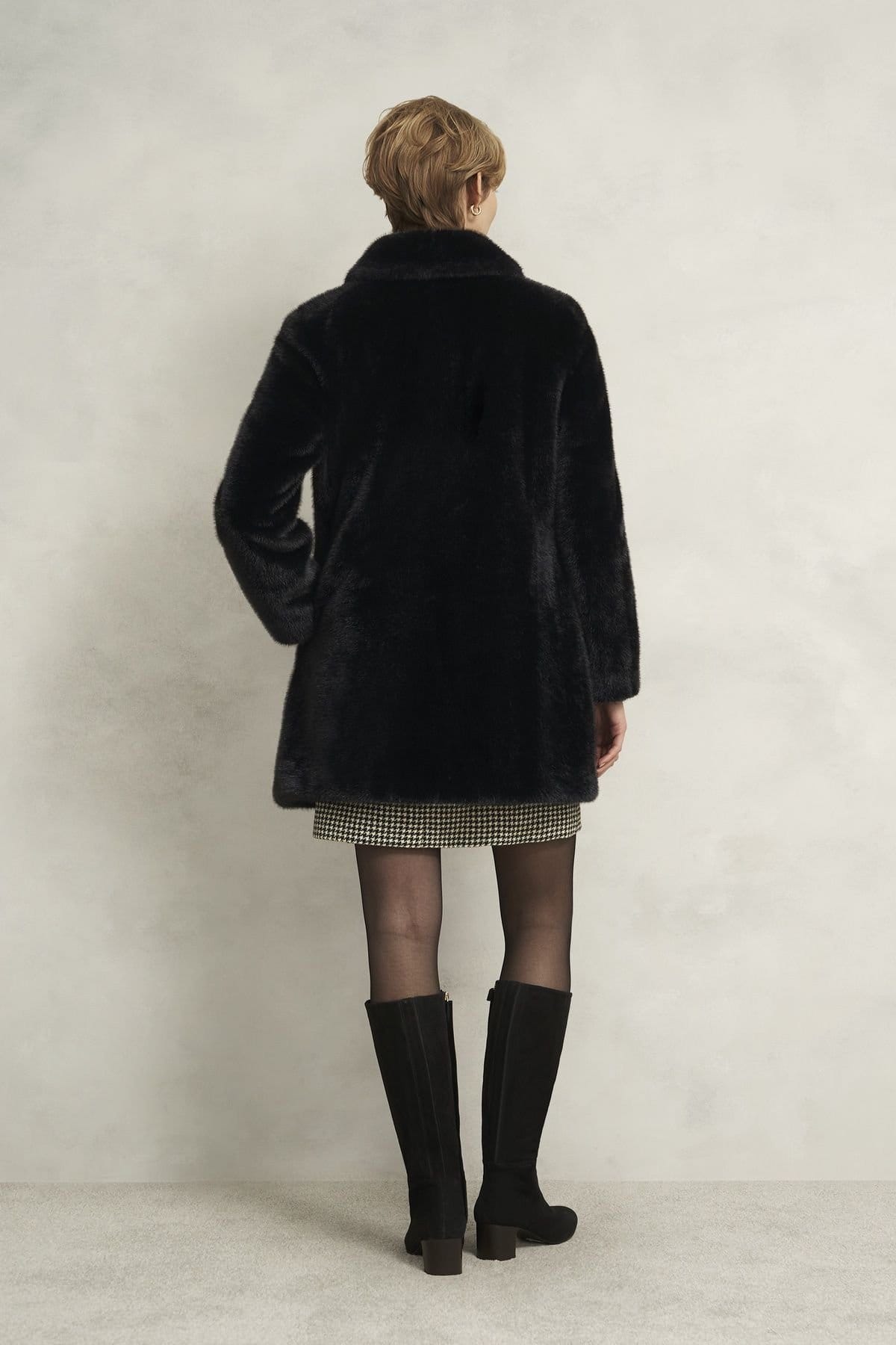 Hobbs London Hobbs London Women's Rue Faux Fur Coat in Black - 4