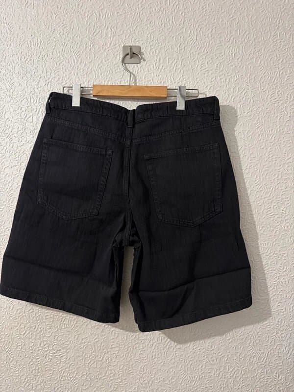 Bershka Bershka long shorts size 14