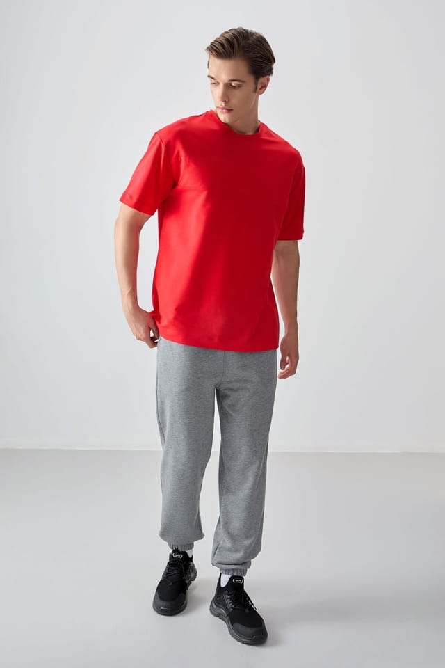 Tommy Life Tommy Life Men's Oversized Crew Neck T-Shirt in Red - 3