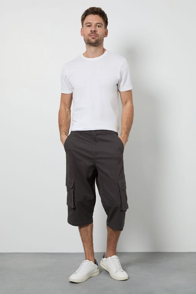 Maine Maine Men's Charcoal 3/4 Cotton Cargo Short - 2