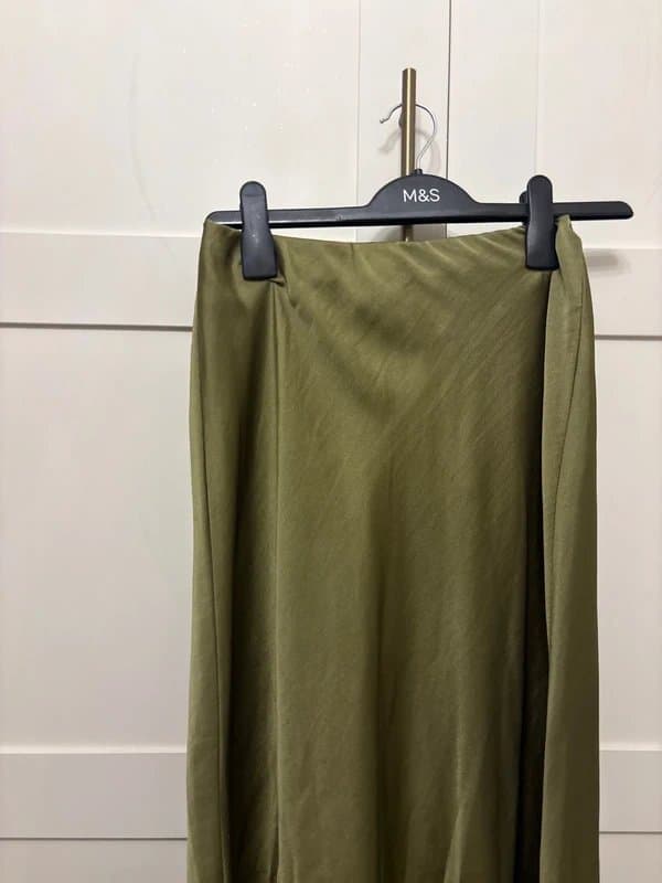 New Look Satin skirt