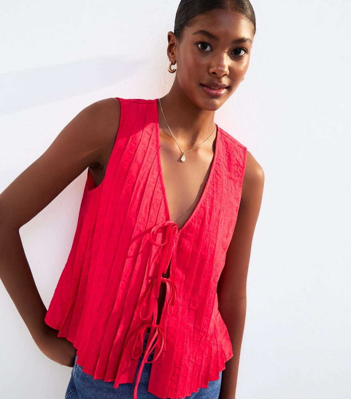 New Look Women's Red Pleated Tie Front Sleeveless Top New Look