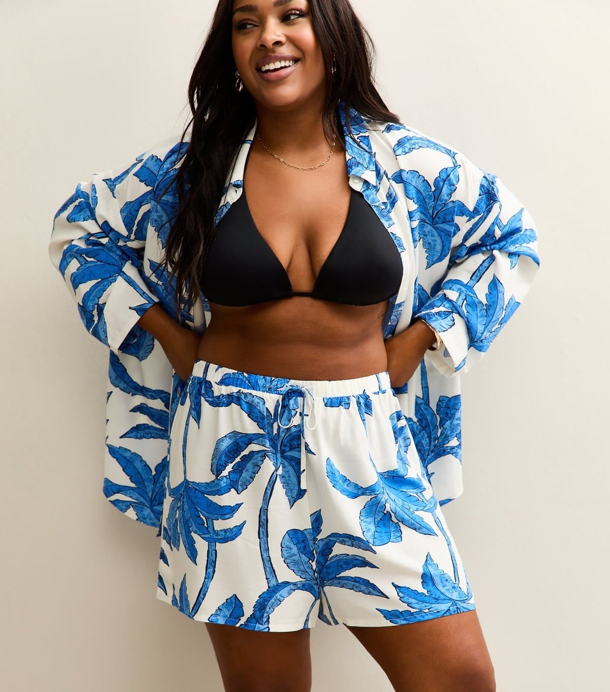 New Look Women's Plus Size Blue Palm Leaf Beach Shorts Curves New Look