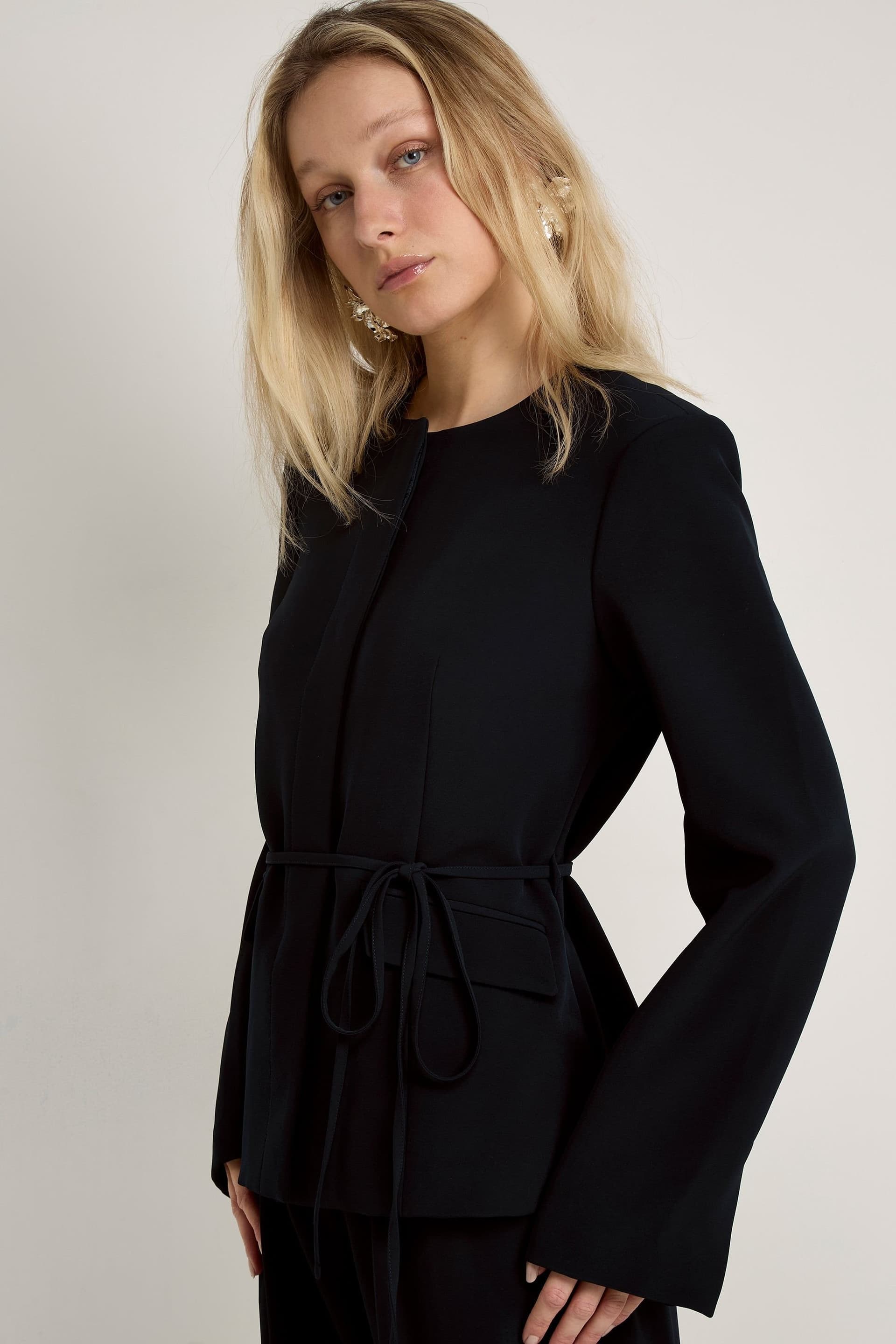 GWD by GEORGE W. DAVIES GWD by GEORGE W. DAVIES Women's GWD Malika Navy Tailored Jacket